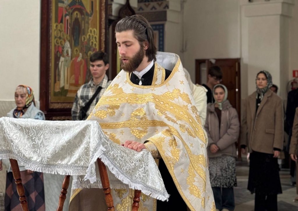 Молебен о благополучной сдаче экзаменов