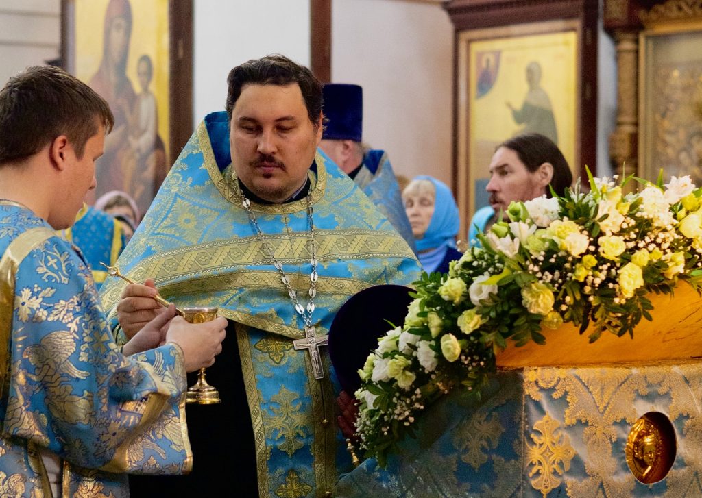 Покров Пресвятой Богородицы